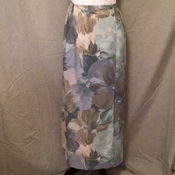 📌3/$20 - Floral Wrap Maxi Skirt - Picture 1 of 6